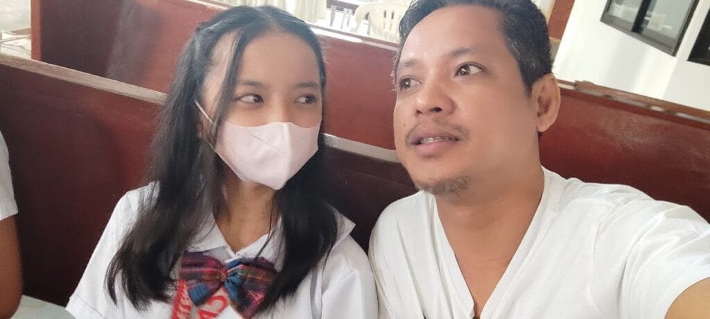 Papa Lenslo and Chloe together.